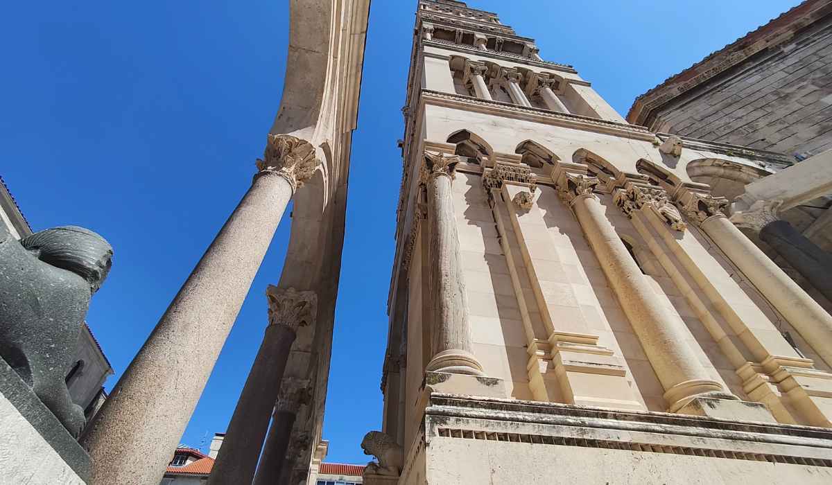 Split tour from Baska Voda by minivan.